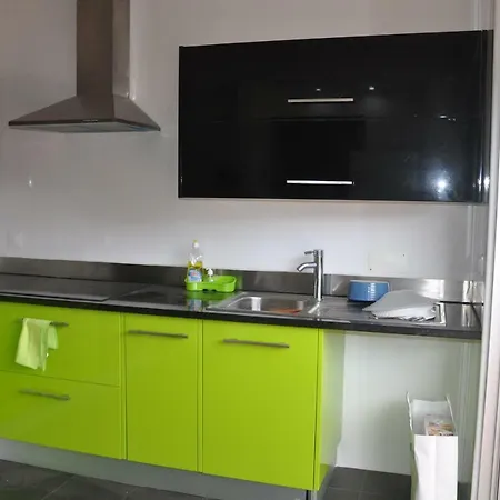 Casa Moderna Verde Feriehus